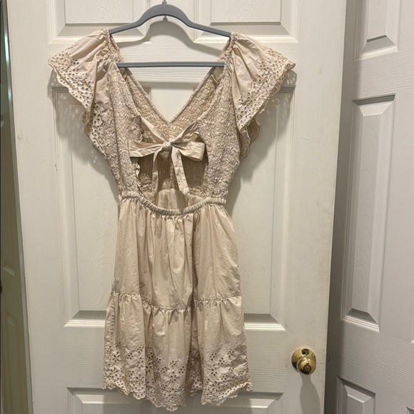 GAP Cream Ruffled Flutter Sleeve Mini Dress - Picture 7 of 12